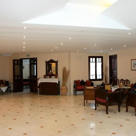 นิว ฮารูลา Hotel ฟิรา ภายนอก รูปภาพ