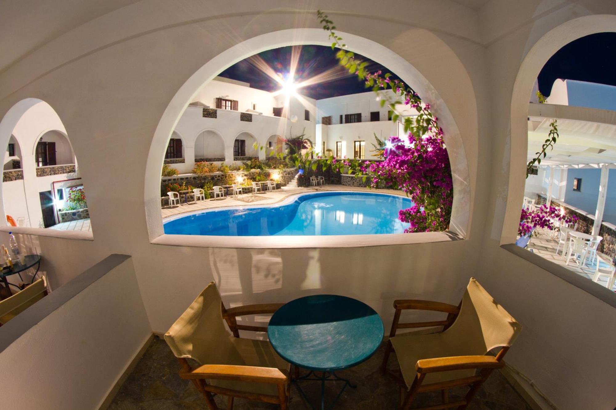 นิว ฮารูลา Hotel ฟิรา ภายนอก รูปภาพ
