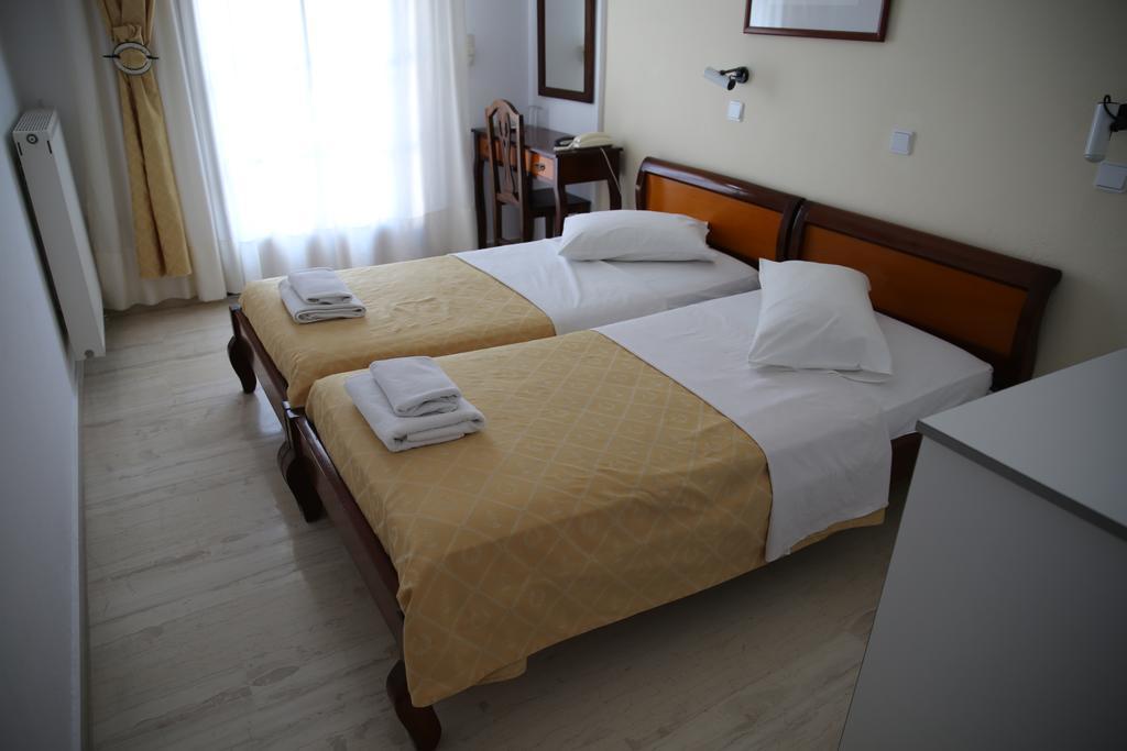นิว ฮารูลา Hotel ฟิรา ภายนอก รูปภาพ